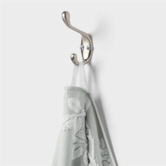 2!!!! THRESHOLD NWT traditional garden floral bath towels -green - Picture 4 of 9